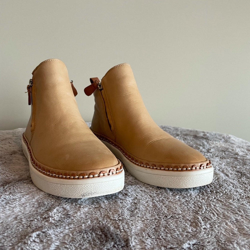 EOS ANKLE SNEAKER